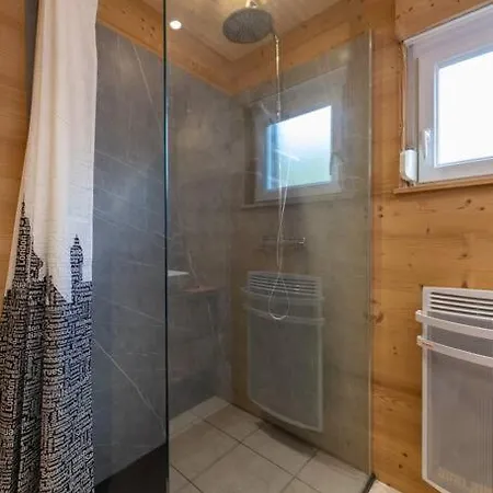 Chalet Avec Sauna, Magnifique Vue Et A 400m Des Pistes *
