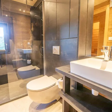 Chalet Avec Sauna, Magnifique Vue Et A 400m Des Pistes