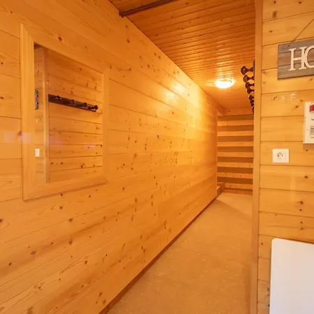 Chalet Avec Sauna, Magnifique Vue Et A 400m Des Pistes